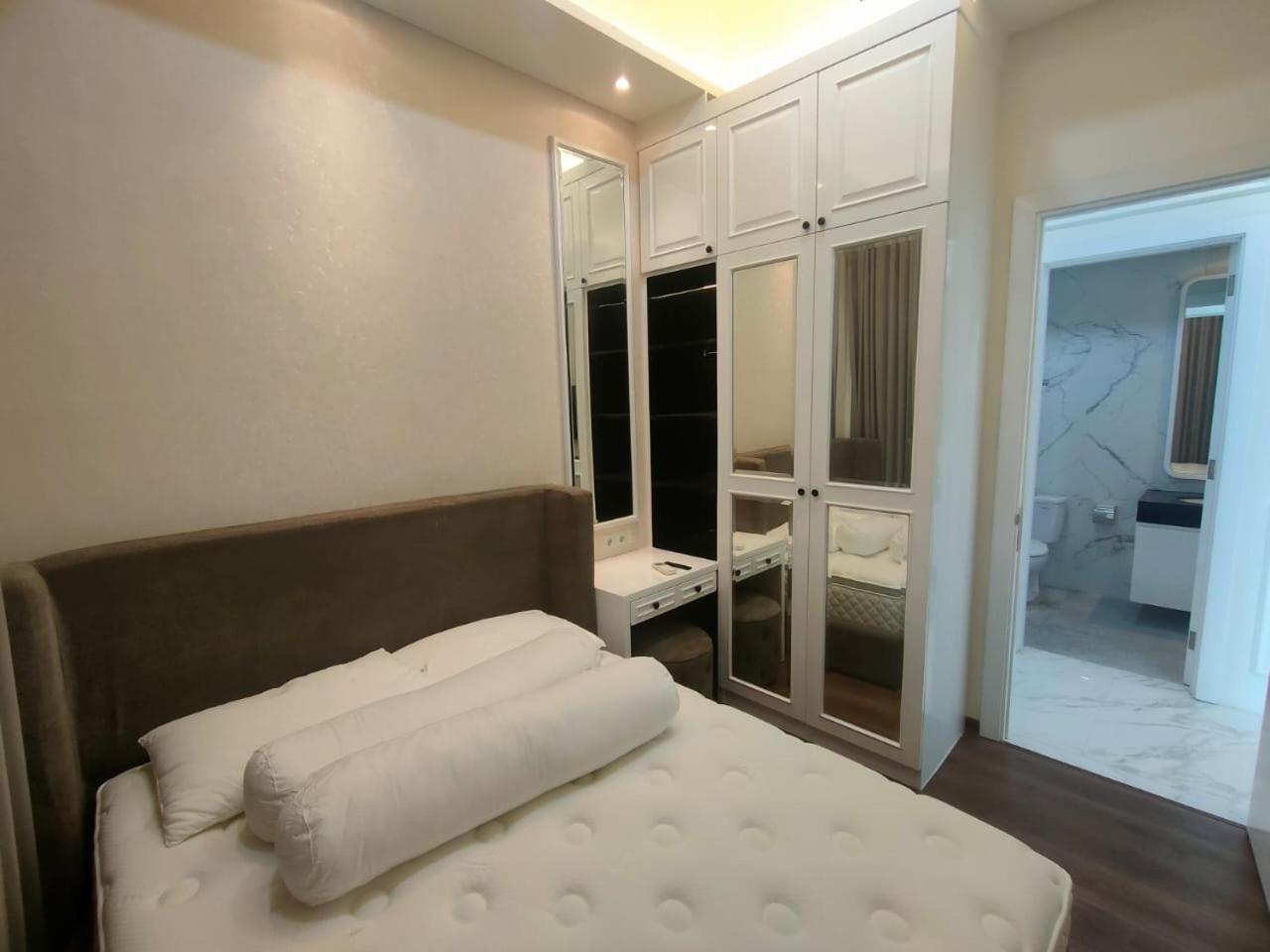 Super Penthouse Stmoritz Apartment, Lippomall Puri Indah Jakarta Ngoại thất bức ảnh